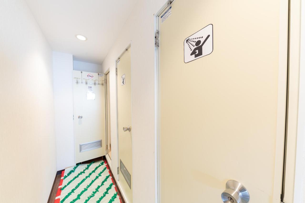 Oyo Hotel Hikari House Tōkyō Extérieur photo